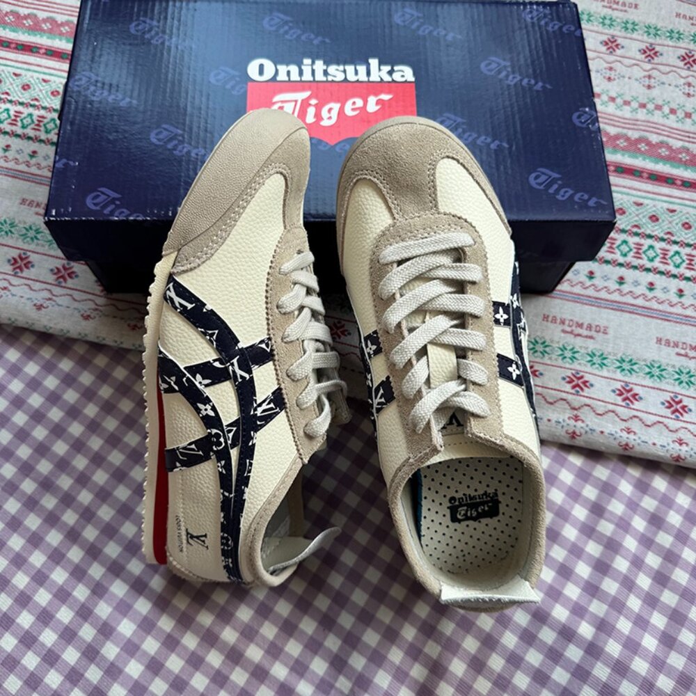 Onitsuka Tiger Low Top Lace Up Sneakers